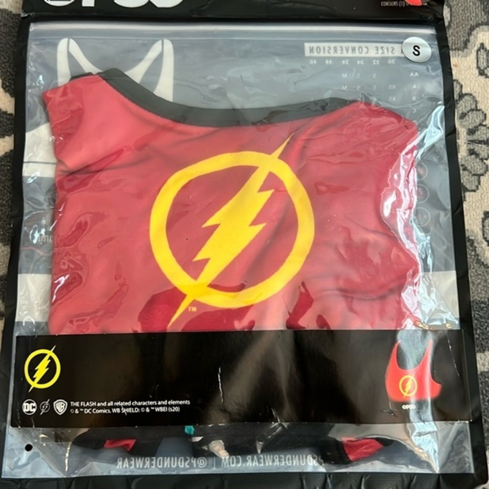 PSD Bra flash, sports bra, size small, lightning, new